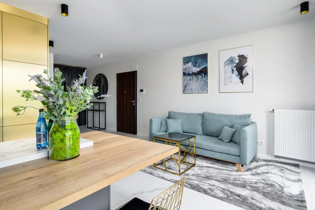 El Apartments - Golden Palace Познань 0*,  Польша